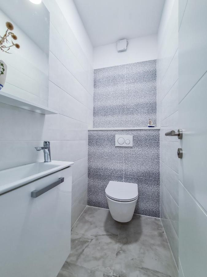 Apartments Lovic 洛克瓦罗戈兹尼察 外观 照片